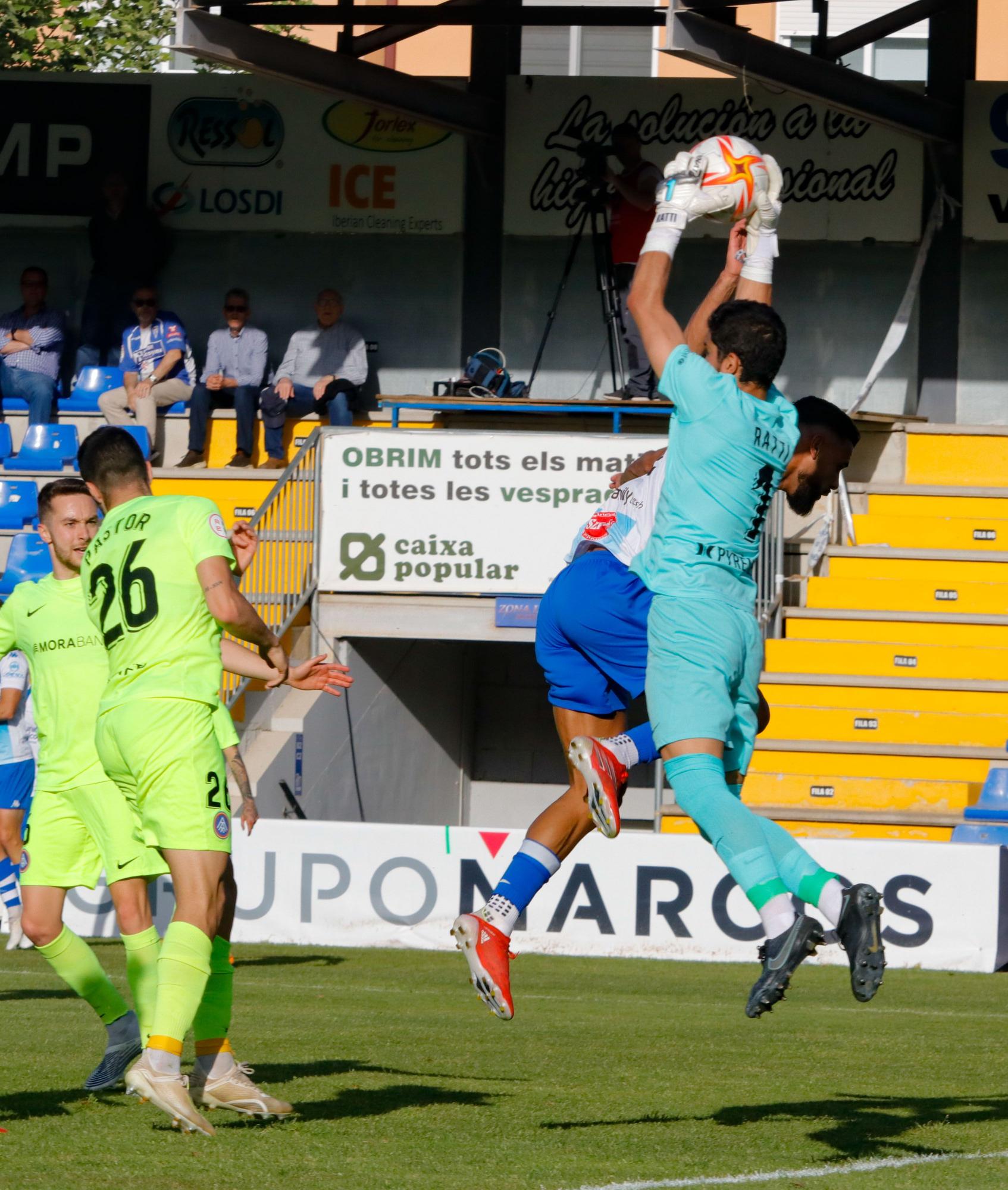 El Alcoyano salva un punto que puede saber a poco (2-2)