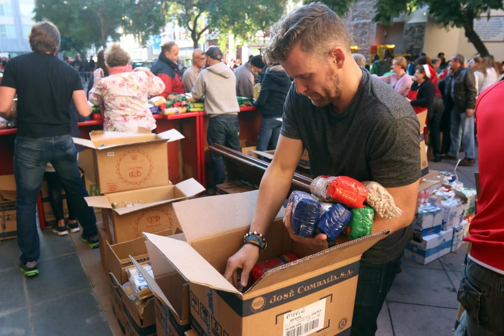 Los Ángeles Malagueños de la Noche reparten 3.000 menús