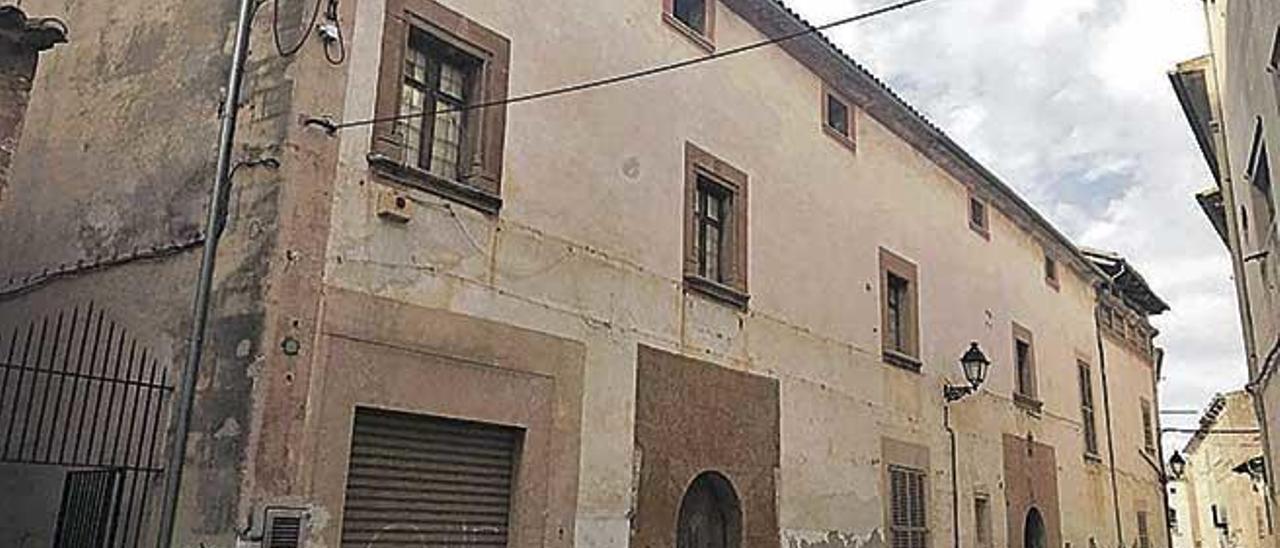 Vivienda del antiguo ´Carrer Estret´ relacionada con Tallades.