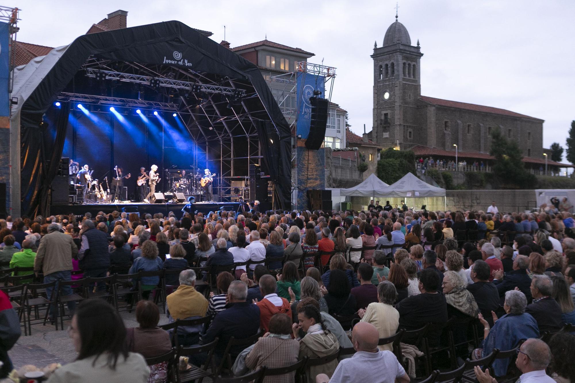 Así fue el concierto de Nando Agüeros, sus "amigos asturianos" y Rosa López en Luanco