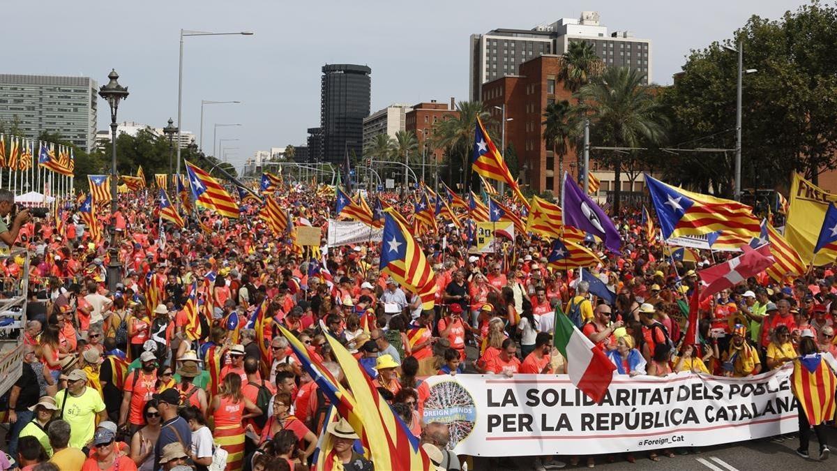 La cabecera de la manifestación de la Diada en Palau Reial, a las 16 horas