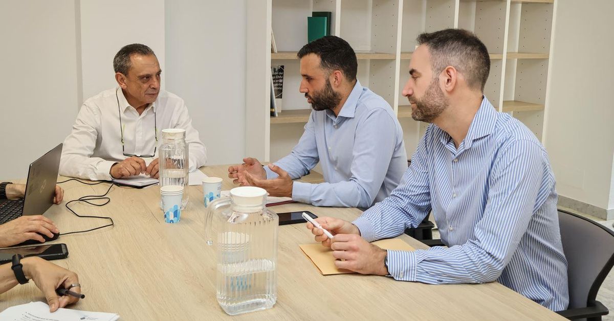Reunión de las autoridades y responsables de la ATMV.