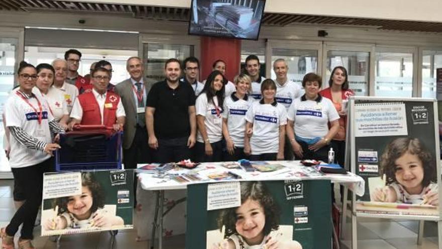 Carrefour y Cruz Roja ayudan en la «vuelta al cole» de Castelló