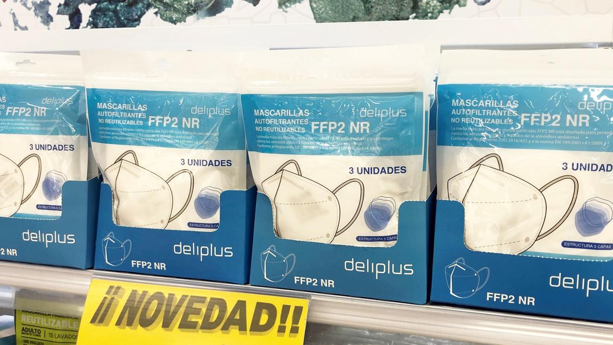 Mascarillas FFP2 de la marca Deliplus, ya a la venta en los supermercados de la compañía.