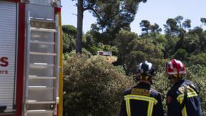 Los Bombers de Barcelona realizan recorridos diarios por Collserola para prevenir incendios forestales