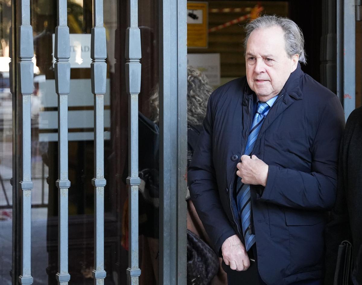 El expresidente de la empresa de capital riesgo Invercaria Tomás Pérez-Sauquillo a la salida de la Audiencia Provincial.