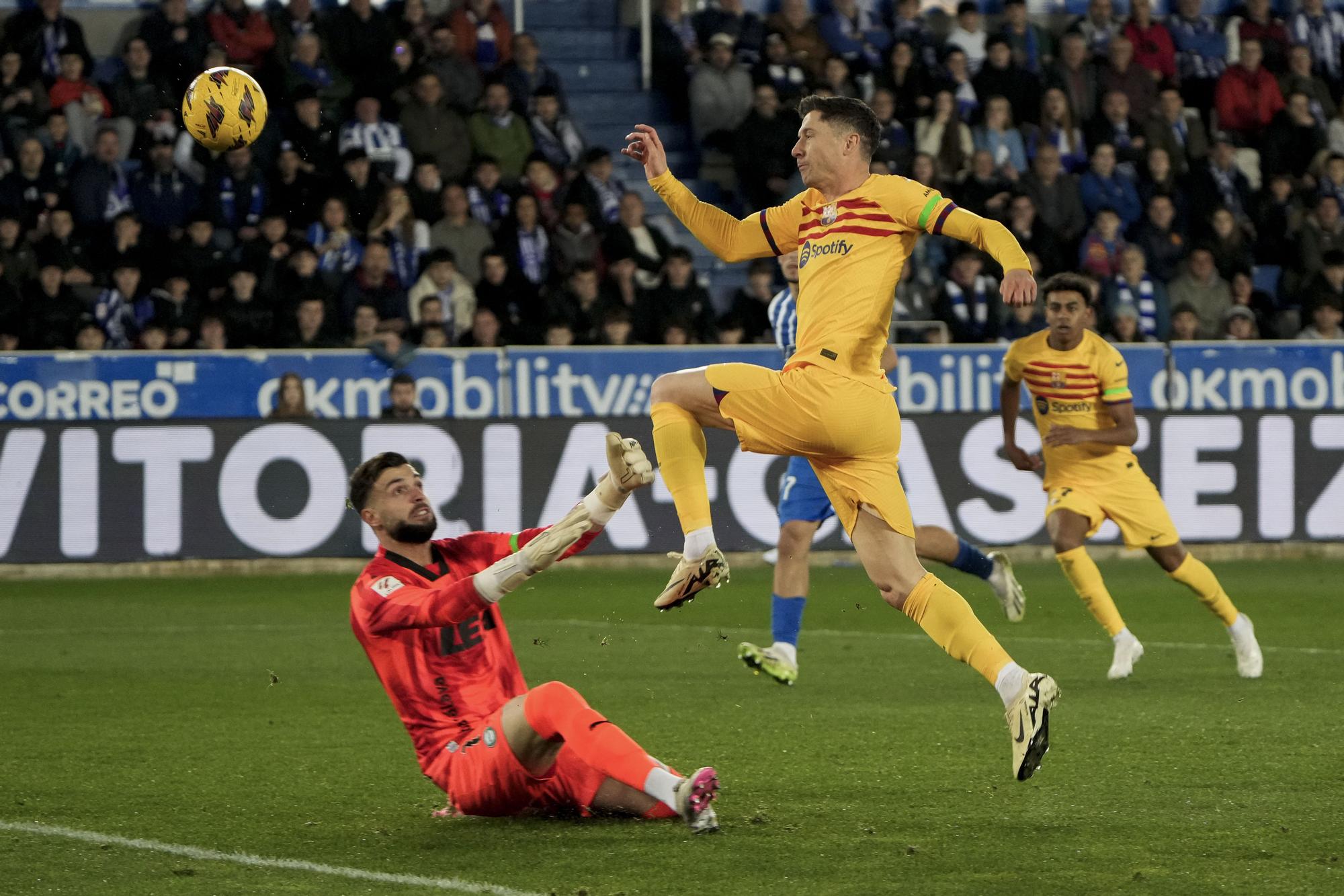 DEPORTIVO ALAVÉS . FC BARCELONA