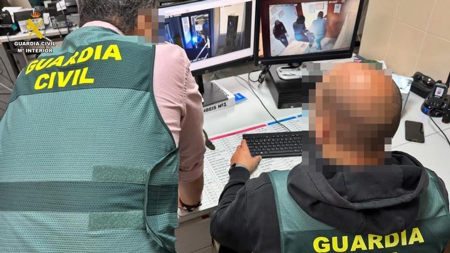 A los dos encarcelados en Badajoz por el robo del camión de los regalos de Monesterio se les atribuyen 16 robos en 9 municipios de la región
