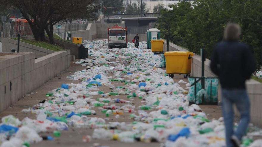 Sadeco no deja ni rastro del botellón