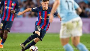 Gavi con el balón en el partido contra el Celta de Vigo