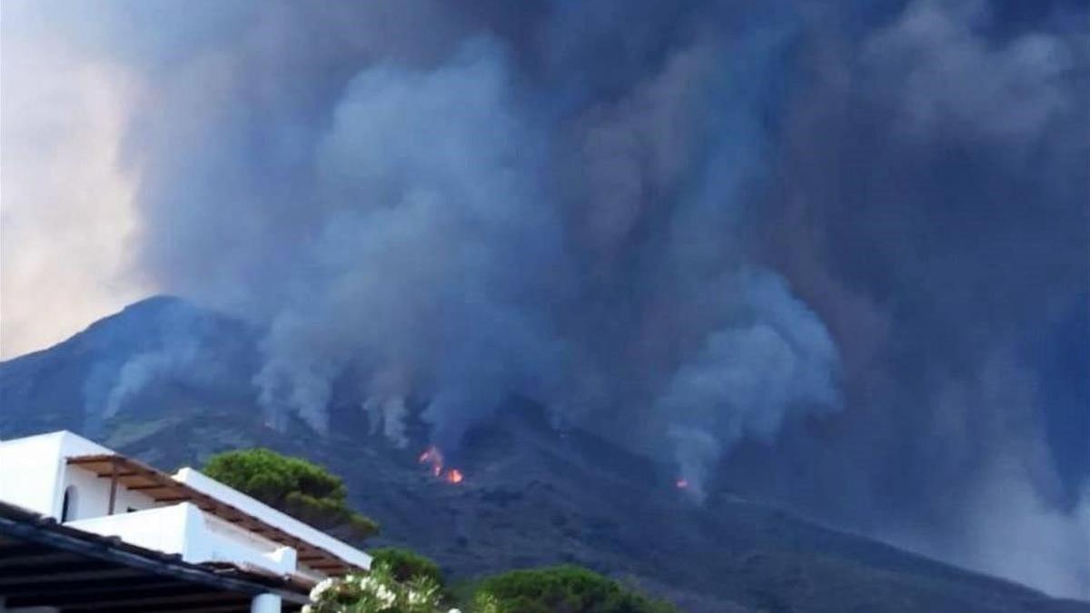 El volcán de Stromboli vuelve a entrar en erupción.