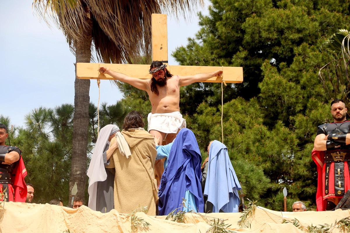 Crucifixion en Benetússer.