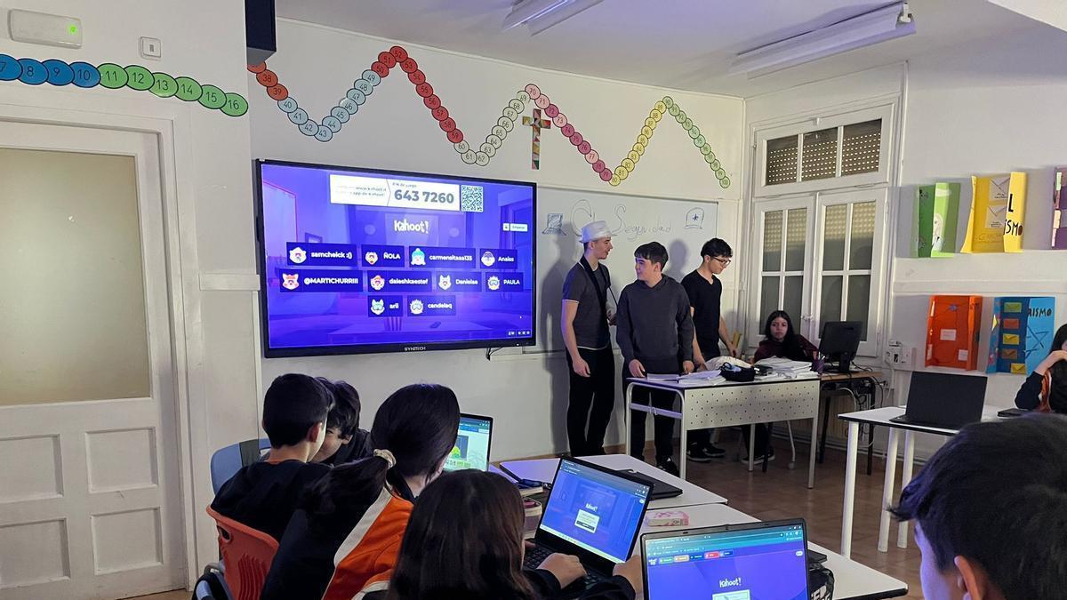 Alumnos de 4º de ESO del Colegio San José de Calasanz de Barbastro se convierten en “Cibermanagers” para promover la convivencia y la seguridad digital
