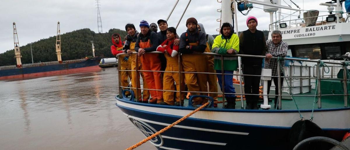Així es pesca en ple temporal: pescadors intrèpids versus el Cantàbric enfurismat