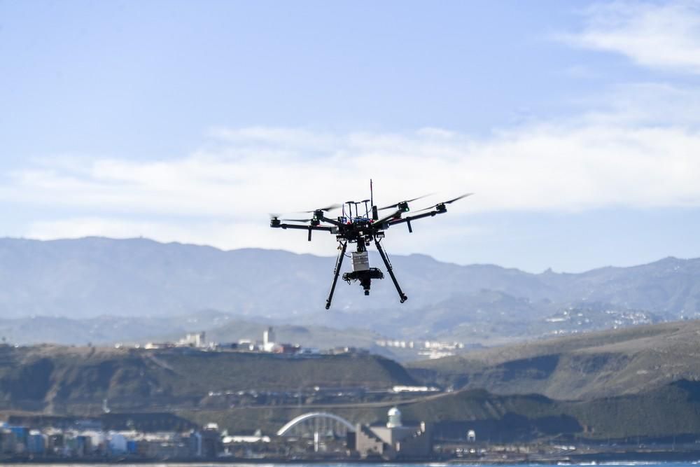 Las Canteras, a vista de dron.