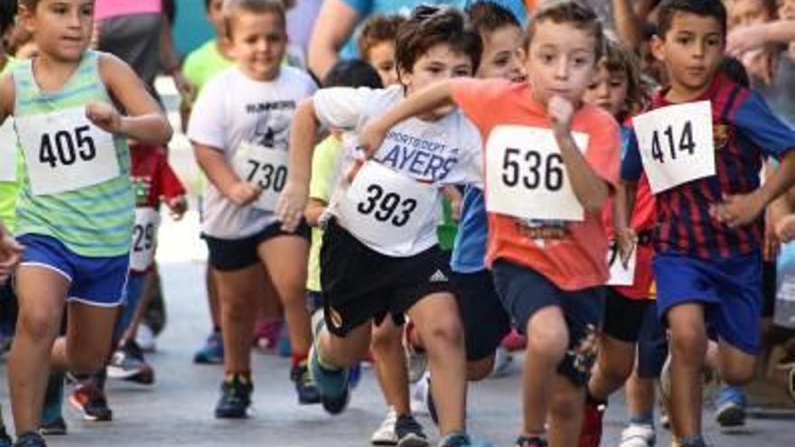 Cerca de 900 atletas se suman a la carrera popular de Rojales