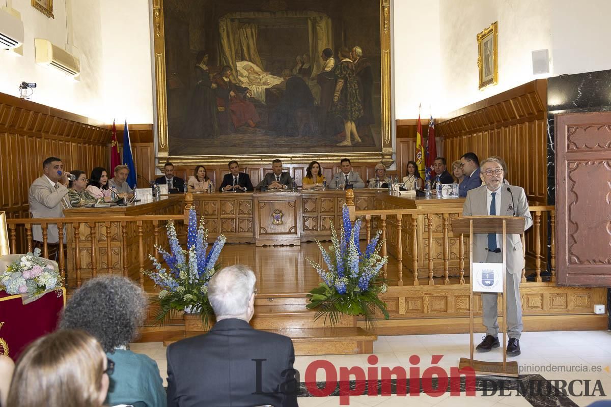 Así se ha vivido el emocionante acto del nombramiento de 'Hijo Predilecto' de Caravaca al doctor Juan Manuel Laborda