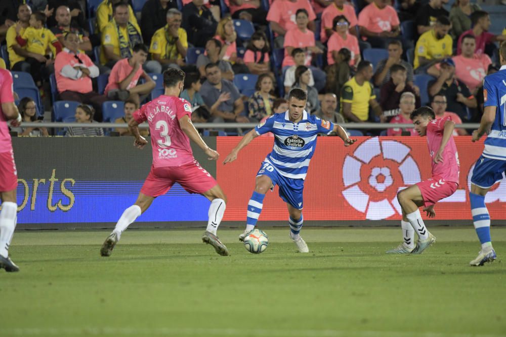 El Dépor se hunde ante la UD Las Palmas.