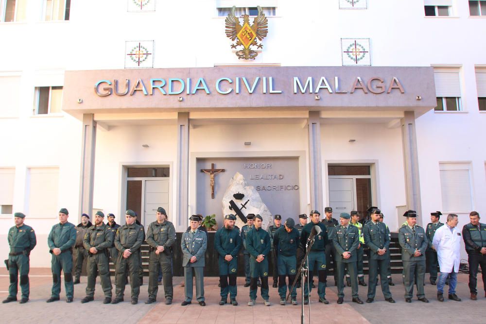 El director general del instituto armado, Félix Azón, ha felicitado personalmente a los agentes que participaron en el rescate del pequeño en Totalán