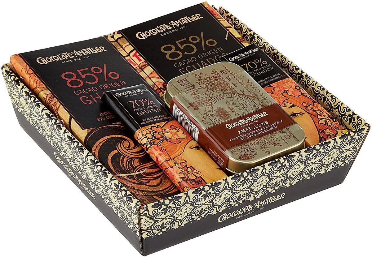 Chocolates variados en cesta regalo, de Chocolate Amatller (12 euros)