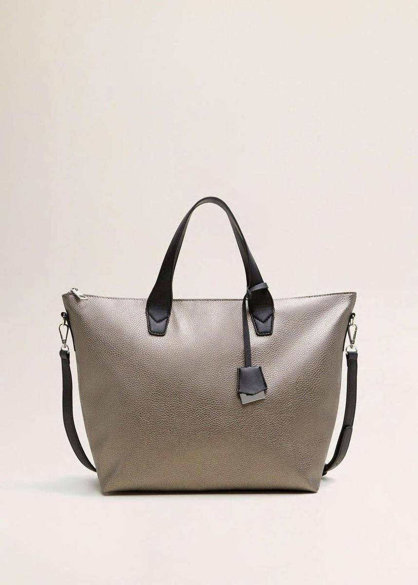 Bolso shopper abatanado de Mango. (Precio: 19,99 euros. Precio rebajado: 9,99 euros)