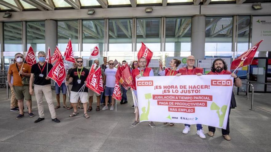 Trabajadores de Aena y Enaire protestan en Mallorca por lo que les «deben»