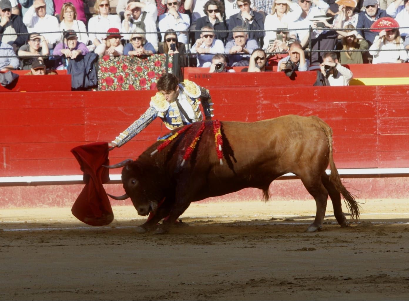 Así ha sido la primera corrida de toros de la Feria de Fallas