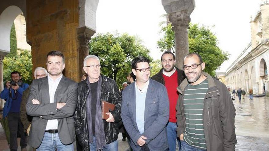 El Cabildo acusa a IU de celebrar un acto electoral en la Mezquita Catedral sin autorización