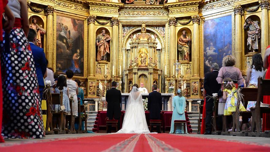 Extremadura, la segunda región en la que menos matrimonios rompen