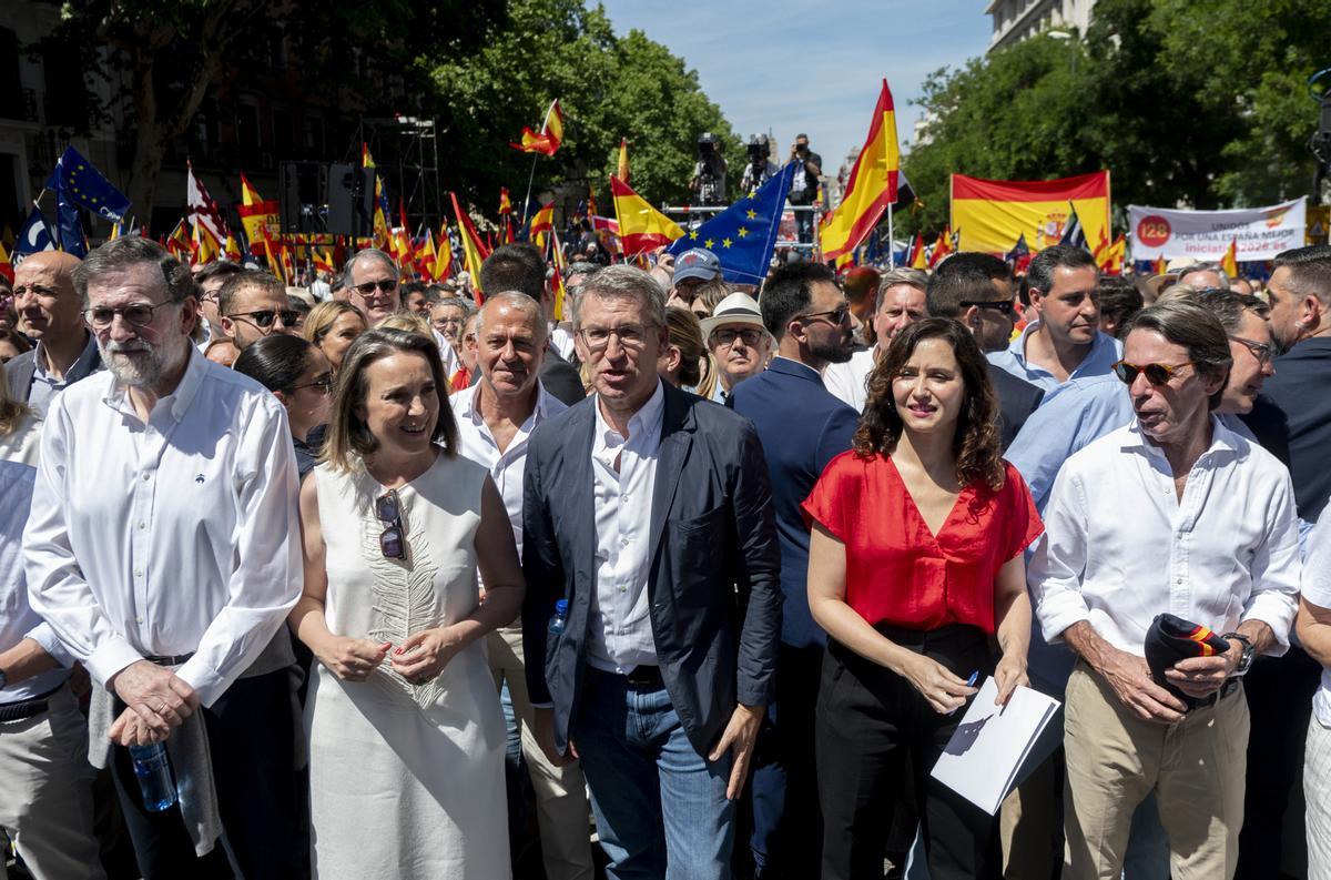 Feijóo pide a Sánchez que retire la ley de amnistía y convoque elecciones: Nos han vendido a todos los españoles por siete votos