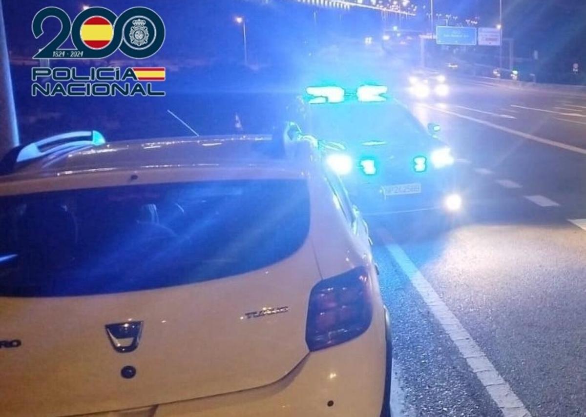 La Policía Nacional intercepta un vehículo kamikaze circulando en sentido contrario por la GC 1