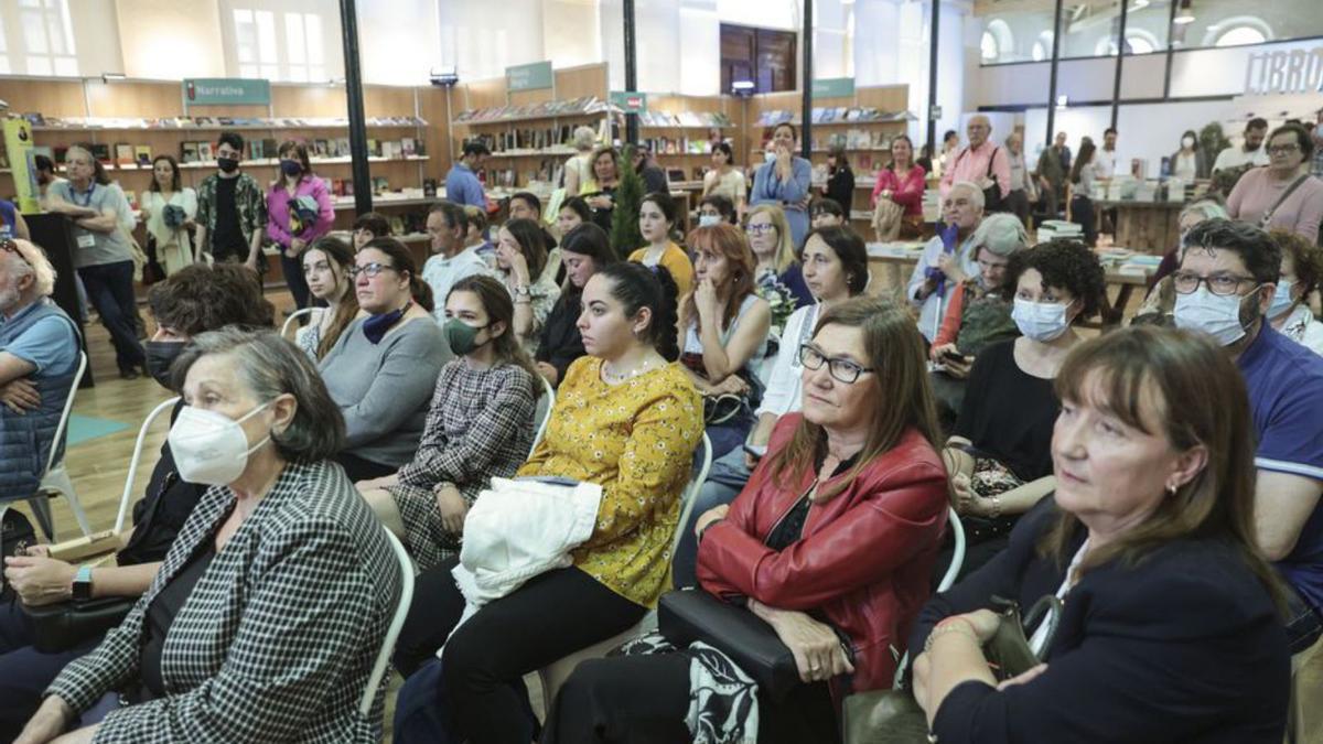 Asistentes a la clausura de LibrOviedo. | Irma Collín