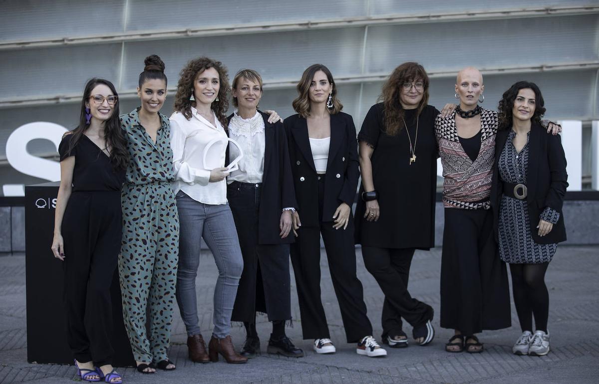 Isabel Coixet, con la productora y las actrices protagonistas de 'El sostre groc'