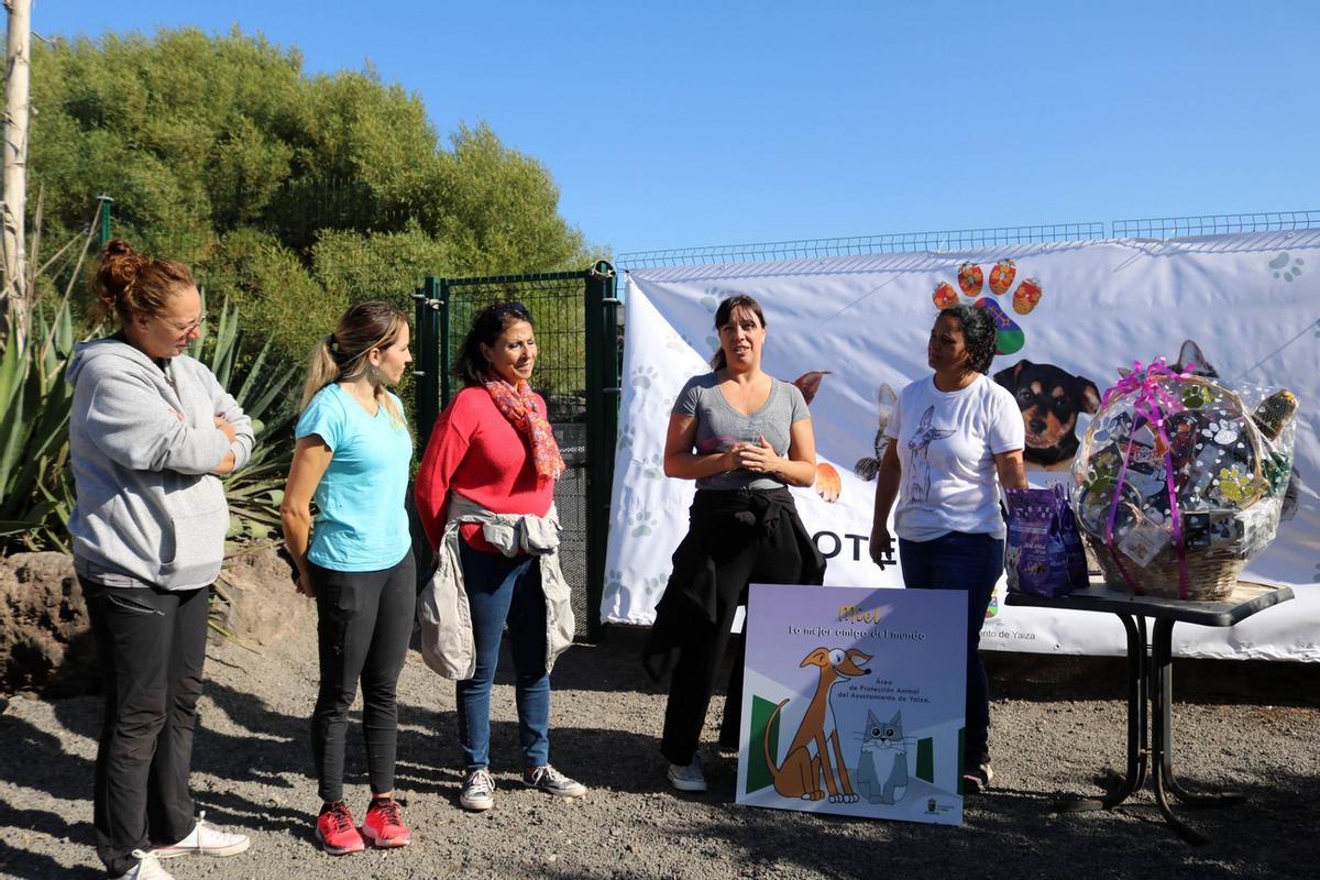 Imagen de la presentación del libro realizada este martes en Yaiza, Lanzarote.