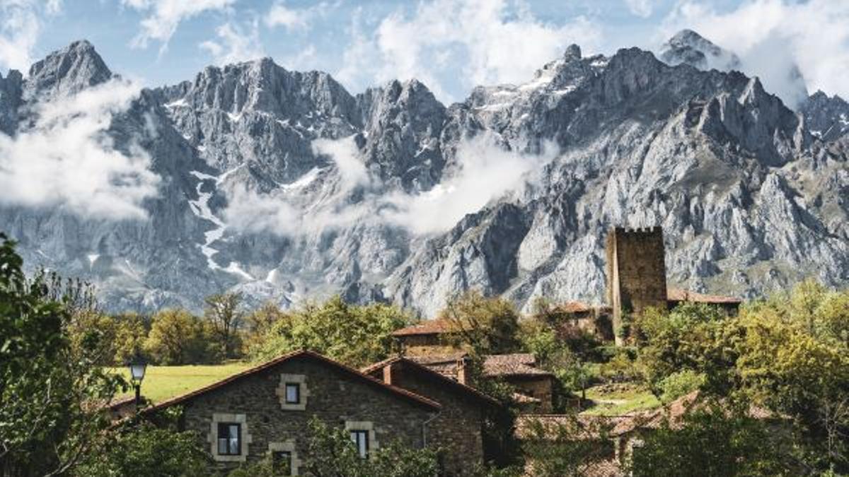 Ni Comillas ni Santillana del Mar, este es el desconocido pueblo de Cantabria que se incluye entre los más bonitos de España