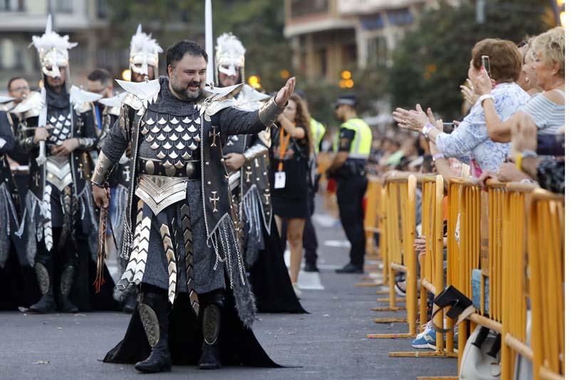 Actos del 9 d'Octubre: Desfile de Moros y Cristianos