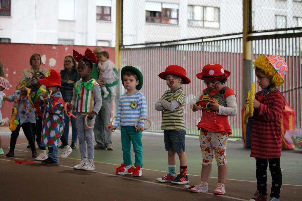 Un circo en el colegio Laviada