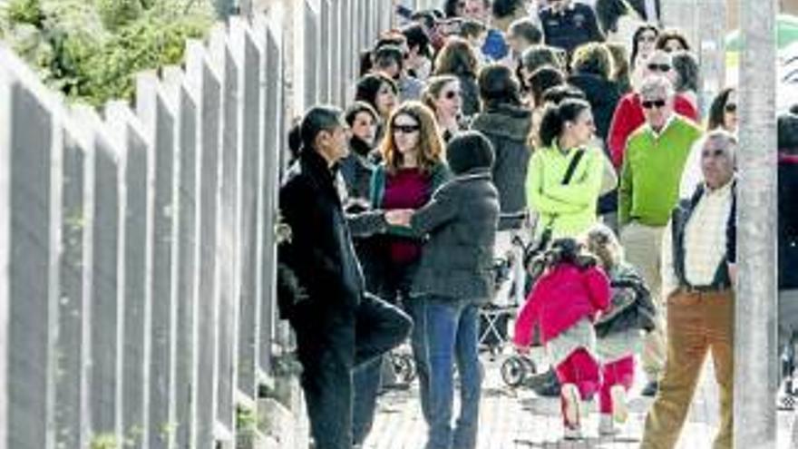 Los padres del Castra Caecilia rechazan trasladar a los niños por falta de espacio