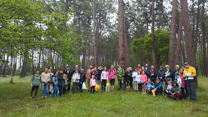 El senderismo del reencuentro se hace en Cudillero