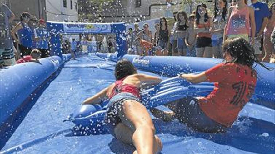 COSTUR DISFRUTA LA MEJOR FIESTA DEL ‘SUMMER SPLASH’