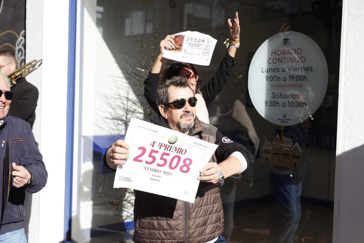 La Agrupació Musical Cultural de Teulada celebra su cuarto premio en esta lotería de Navidad