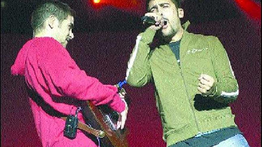 Los hermanos Muñoz, durante un concierto de «Estopa».