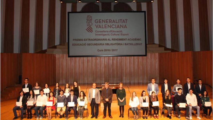 Cinco de los seis mejores estudiantes de Bachillerato de la provincia de Alicante son de la Vega Baja