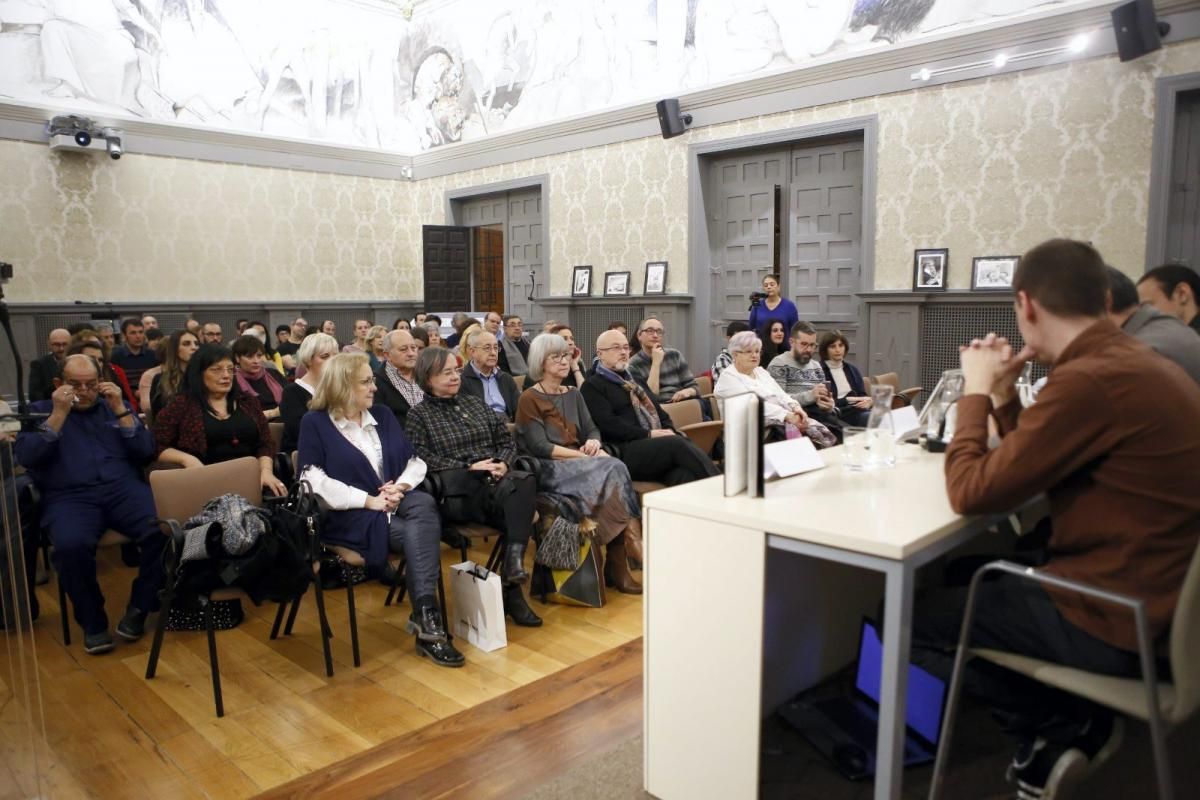 Presentación del libro 'Memento Mori', editado por EL PERIÓDICO DE ARAGÓN