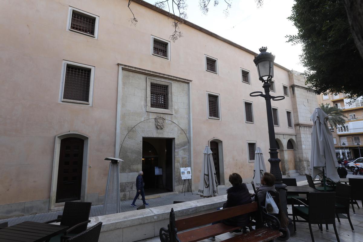 Convento de Las Clarisas, en la plaza de la Merced de Elche