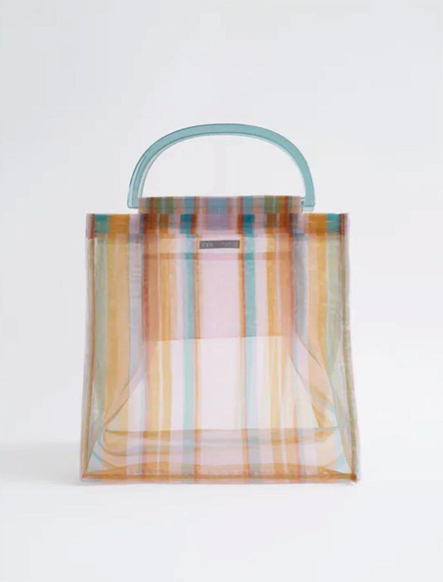 Bolso shopper rayas de Zara (precio: 22,95 euros)