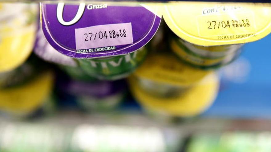 Las consumidores rechazan quitar la caducidad de los yogures