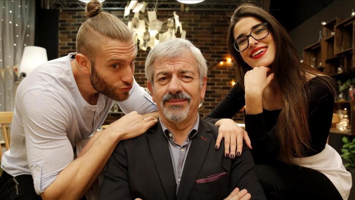 Matías Roure, Carlos Sobera y Lidia Torrent, en el plató de 'First dates'