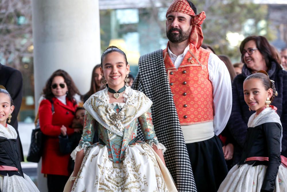 Estreno del jubón negro de la corte de la fallera mayor infantil 2019