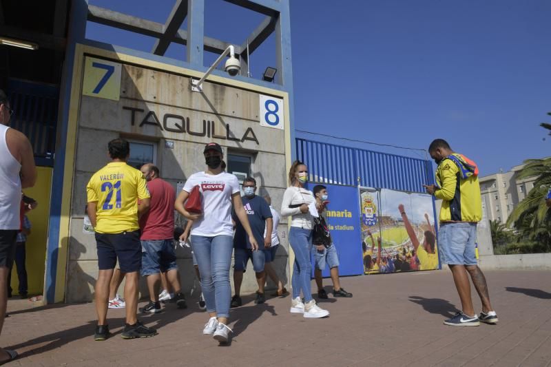 Ambiente durante el derbi en el Estadio de Gran Canaria